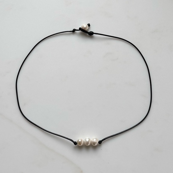 NWOT Polo Ralph Lauren Leather & Pearl Necklace